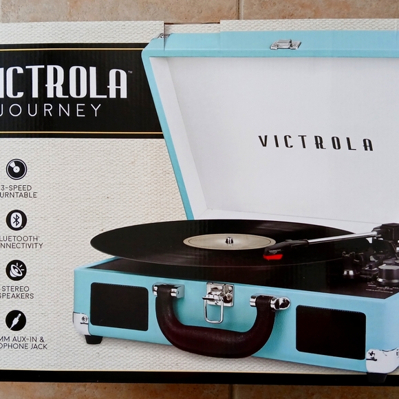 VICTROLA JOURNEY BLUETOOTH SUITCASE 3 SPEED RECORD PLAYER- BRAND NEW - Picture 1 of 2
